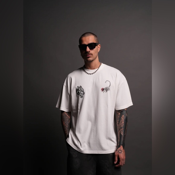 SCORPION ROSE "PREMIUM" OVERSIZED TEE IN CREAM - Picture 2 of 6